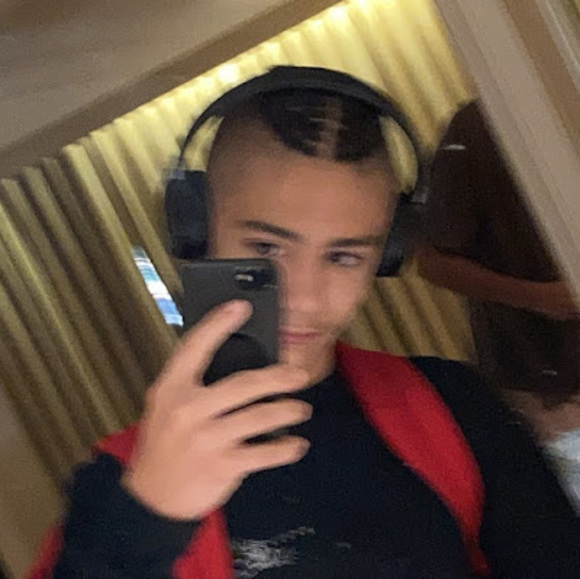 Meet your Posher, D'anthony - Picture 1 of 1